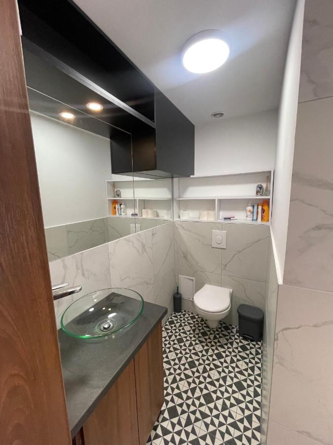 Elegant Two Bedrooms Apartment 布加勒斯特 外观 照片